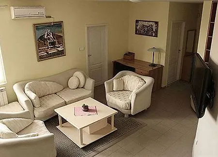 Ξενοδοχείο με διαμερίσματα Sofia Inn Apartments Residence