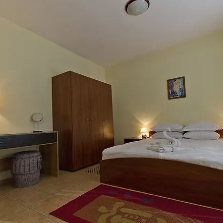 Sofia Inn Apartments Residence